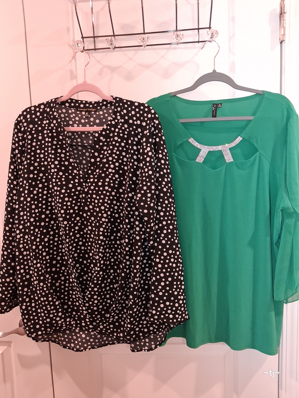 2 Plus Size Blouse Lot 3xl